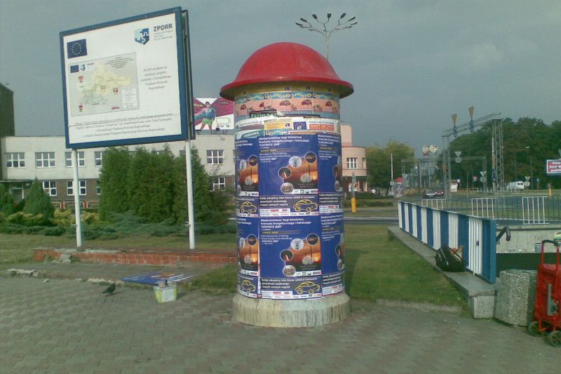 plakatowanie w mieście Kłodzko