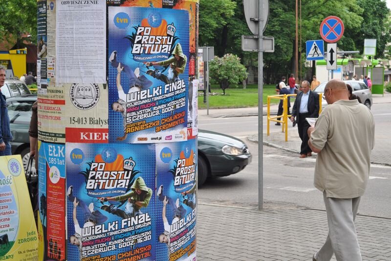 plakatowanie w mieście Jarocin