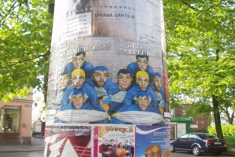 plakatowanie w mieście Ełk